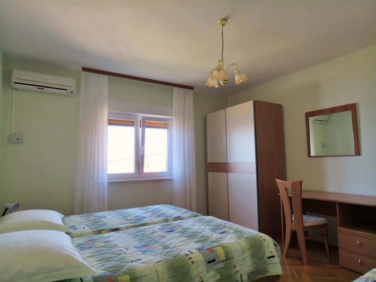 Apartments Nemira Omiš Exteriér fotografie