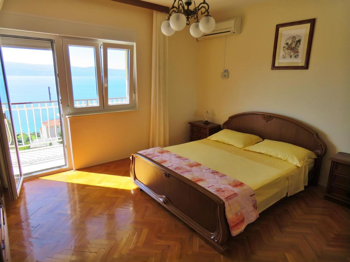 Apartments Nemira Omiš Exteriér fotografie